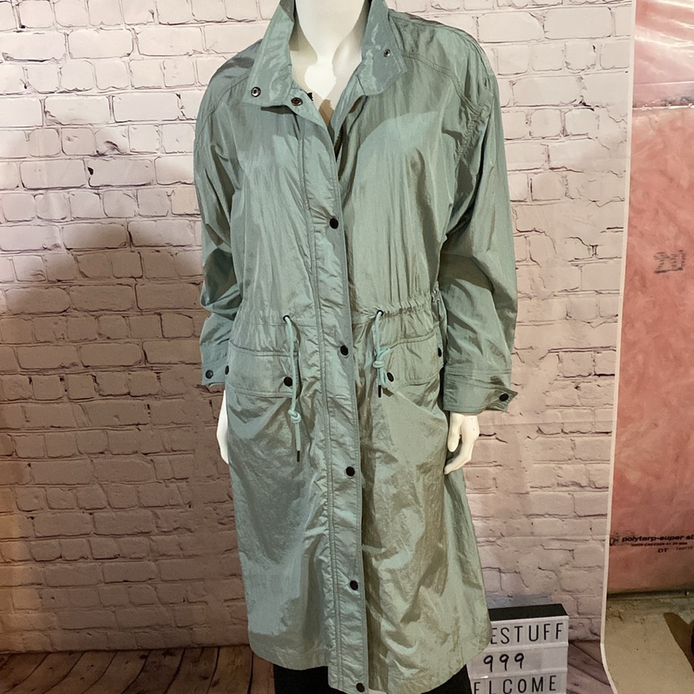 Spring rain Parka - Picture 3 of 8
